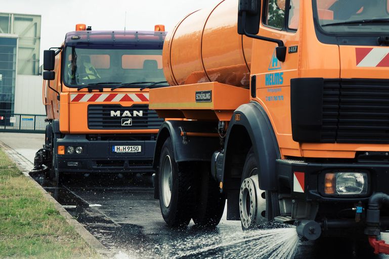 Straßenreinigungsfahrzeuge - Reinigungswerk Helms GmbH